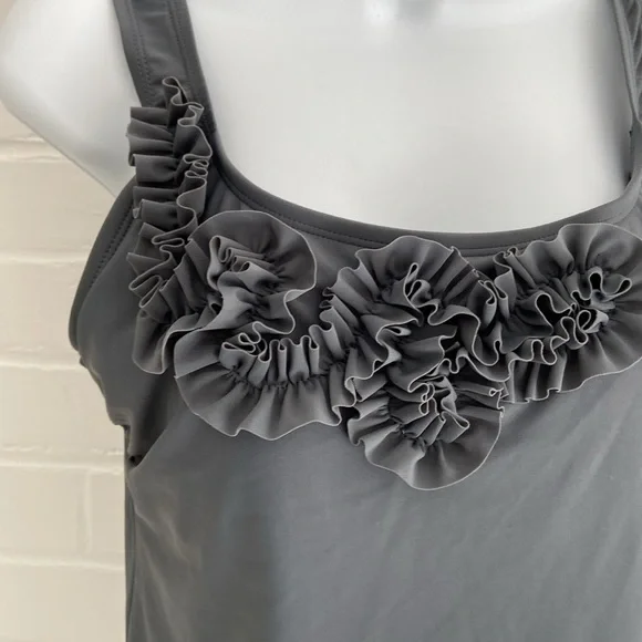 New With Tags Womens Grey Two-Piece Tankini Top Bathing Suit Size M - Picture 5 of 11